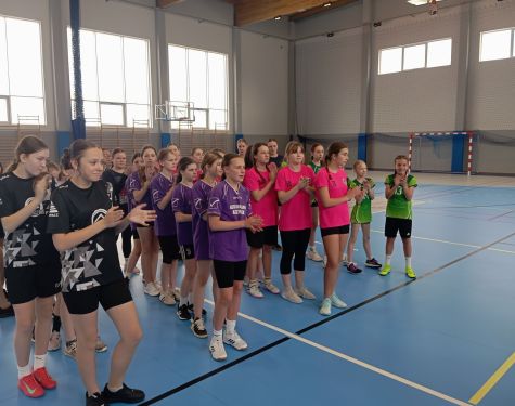 pilka nozna dziewczat V VI 3 4293