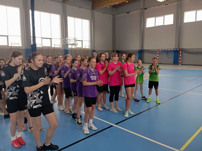 pilka nozna dziewczat V VI 3 4293