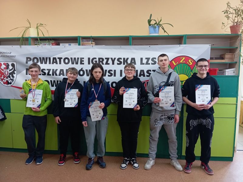 szachy Janowice powiat LZS 3 4272