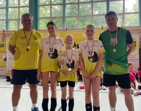 Volleymania Janowice klasy V 4  2  4377