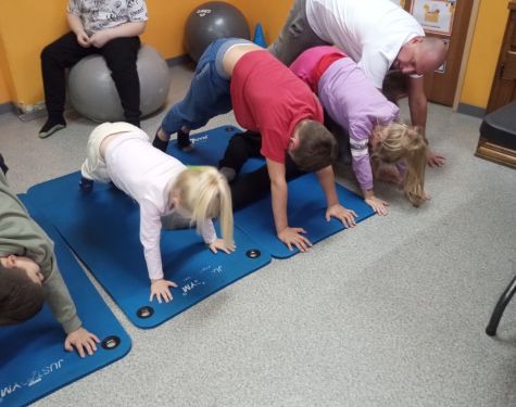 580482710 1334427784850906209 n 5240